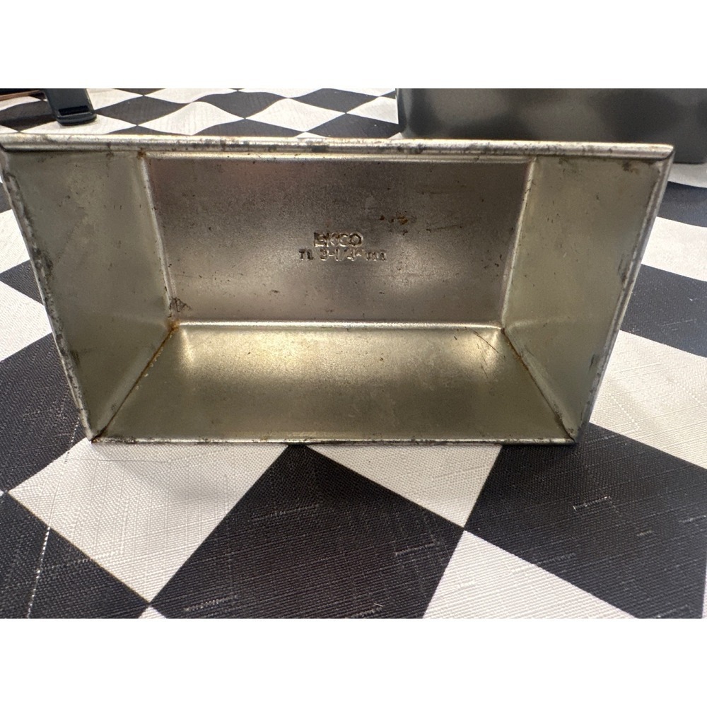 Vintage EKCO USA Metal Loaf Pan Bread Pan Baking Bakeware Kitchenware 3 1/4"